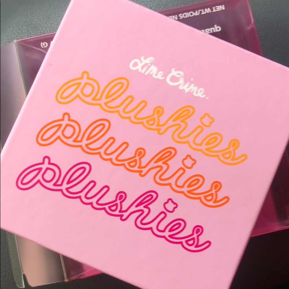 Like crime plushies eyeshadow palette